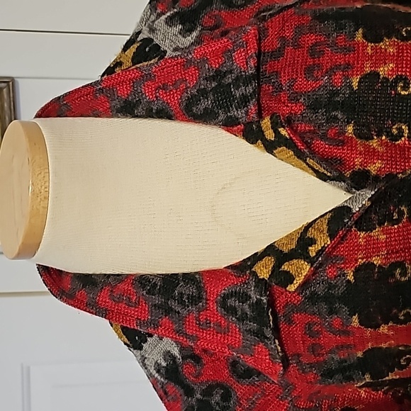 Luii, women's lightweight jacket. One‎ button medium wool blend. 3/4 slee… - Picture 2 of 14